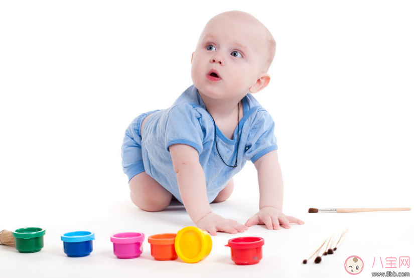 夏天寶寶穿開襠褲真的好嗎 寶寶穿開襠褲危害 夏天寶寶穿開襠褲真的好嗎 寶寶穿開襠褲危害