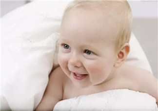 寶寶胎毛什么時候掉 寶寶胎發(fā)什么時候剃