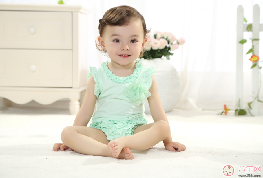 孩子學(xué)會穿衣很重要 去幼兒園學(xué)會穿衣方法