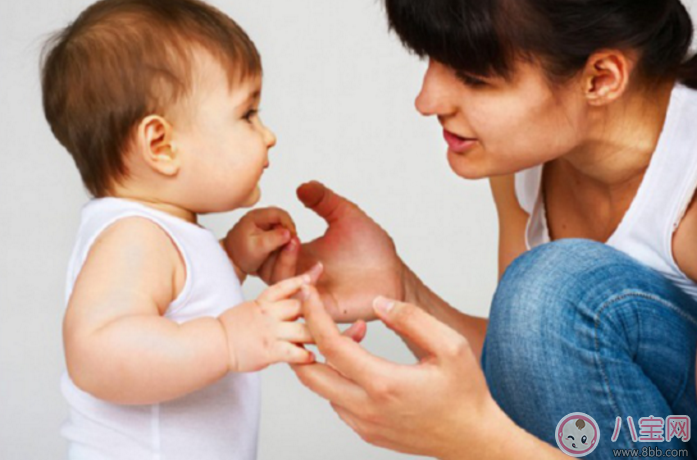 寶寶嬰幼兒時期三大誤區(qū) 寶寶0-1歲發(fā)育的三個問題 寶寶嬰幼兒時期三大誤區(qū) 寶寶0-1歲發(fā)育的三個問題