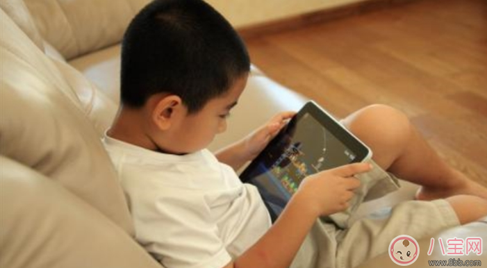 3-6歲的小孩子可以用電子設(shè)備嗎 3-6歲的小孩子可以用電子設(shè)備嗎