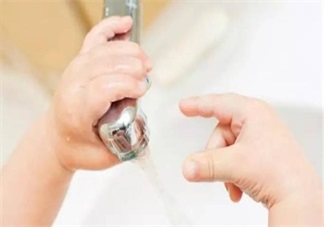 孩子燙傷后抹醬油有效嗎 這些偏方燙傷后千萬不要學(xué)