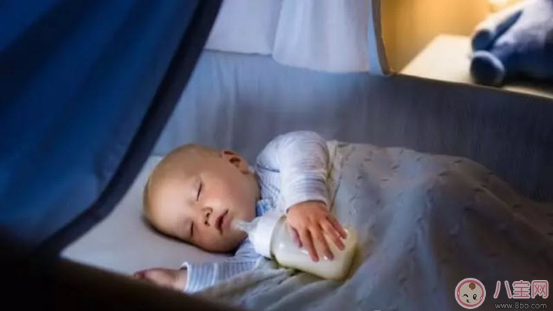 一歲之內(nèi)的寶寶入睡后千萬(wàn)不能做的事 很多寶媽卻在做 一歲之內(nèi)的寶寶入睡后千萬(wàn)不能做的事 很多寶媽卻在做