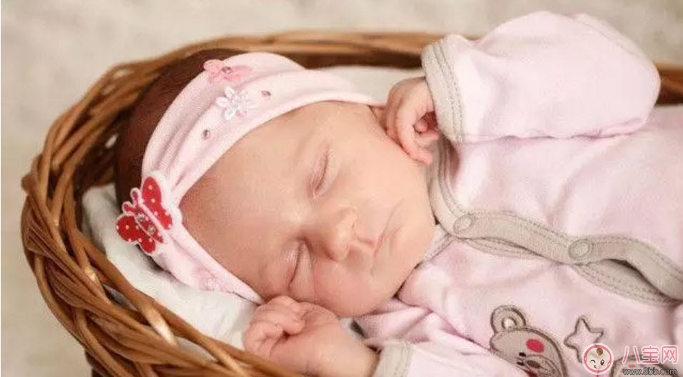 一歲之內(nèi)的寶寶入睡后千萬(wàn)不能做的事 很多寶媽卻在做 一歲之內(nèi)的寶寶入睡后千萬(wàn)不能做的事 很多寶媽卻在做