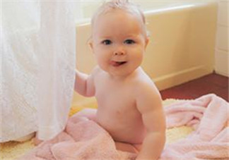 夏季寶寶泌尿道感染的癥狀 寶寶泌尿道感染怎么辦
