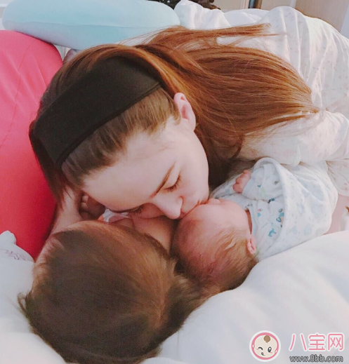 小周周為什么是金發(fā) 小周周金發(fā)背影殺造型曝光 小周周為什么是金發(fā) 小周周金發(fā)背影殺造型曝光