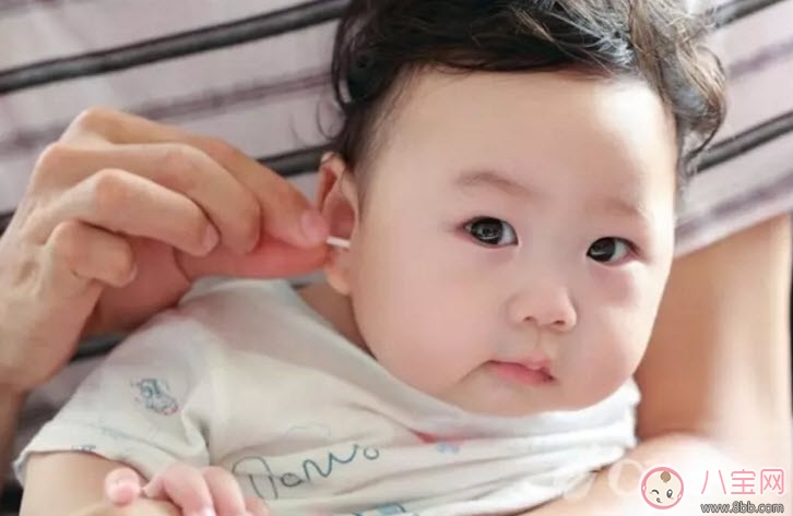 嬰兒寶寶耳朵護理 寶寶耳屎怎么處理(清理耳朵的八個步驟)