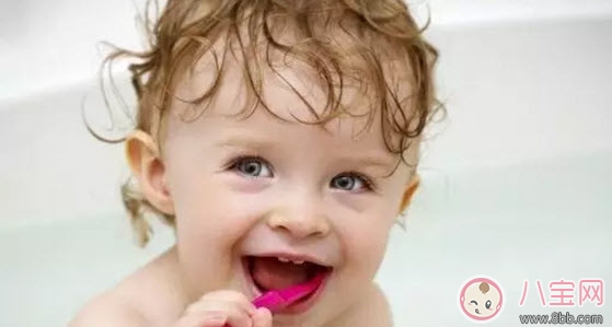 寶寶刷牙的最佳年齡 一歲寶寶怎么刷牙(寶寶不愛刷牙怎么辦) 寶寶刷牙的最佳年齡 一歲寶寶怎么刷牙(寶寶不愛刷牙怎么辦)
