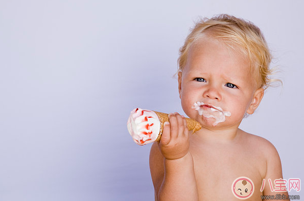 孩子愛(ài)吃零食如何糾正 正確引導(dǎo)孩子吃零食才是好方法