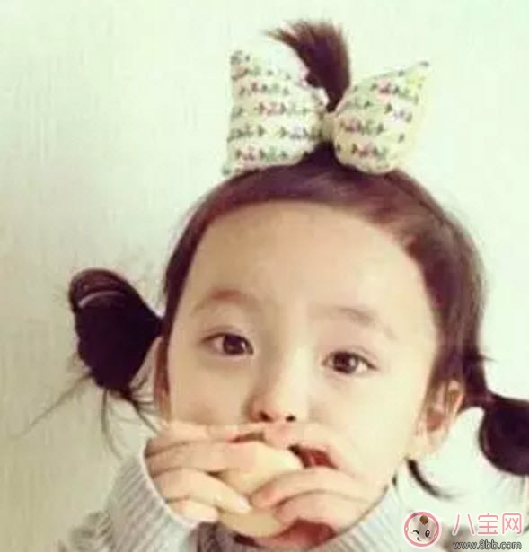 一歲女寶寶夏天發(fā)型 夏天一歲女寶寶發(fā)型有哪些(劉海+盤發(fā))