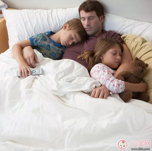 孩子分床睡怎么做比較好 正確和孩子過(guò)度分床睡