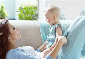 教寶寶說(shuō)話勿進(jìn)入的誤區(qū) 教寶寶說(shuō)話的注意事項(xiàng)