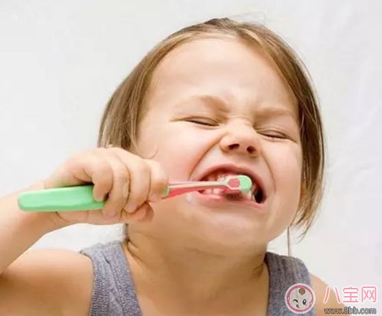 1-3歲寶寶要不要用牙膏 寶寶牙膏含氟好不好