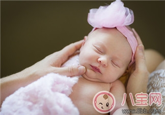 2017三伏天新生兒洗澡攻略 注意事項(xiàng)有哪些