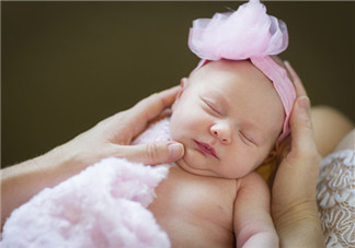 2017三伏天新生兒洗澡攻略 注意事項(xiàng)有哪些