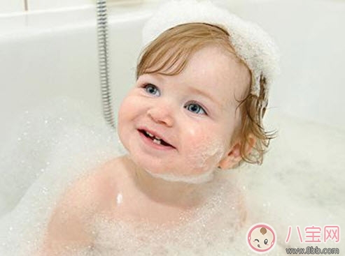 寶寶不喜歡洗澡怎么辦 讓寶寶愛上洗澡的小妙招 寶寶不喜歡洗澡怎么辦 讓寶寶愛上洗澡的小妙招