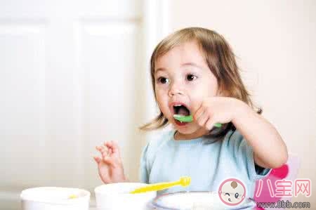 兩個月以上的嬰兒能吃中藥嗎 吃中藥要注意什么 兩個月以上的嬰兒能吃中藥嗎 吃中藥要注意什么