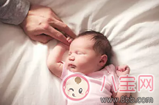 2017三伏天寶寶消化不良引起睡眠性出汗如何調理