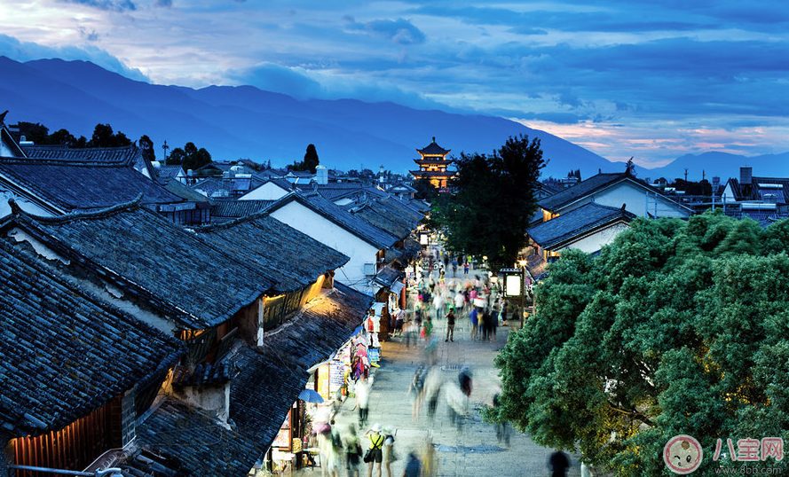 田亮森碟現(xiàn)身機場出行游玩 一家人出行需要準備什么