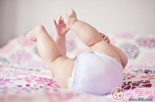 嬰兒長尿布疹怎么辦 尿布疹是怎么引起的