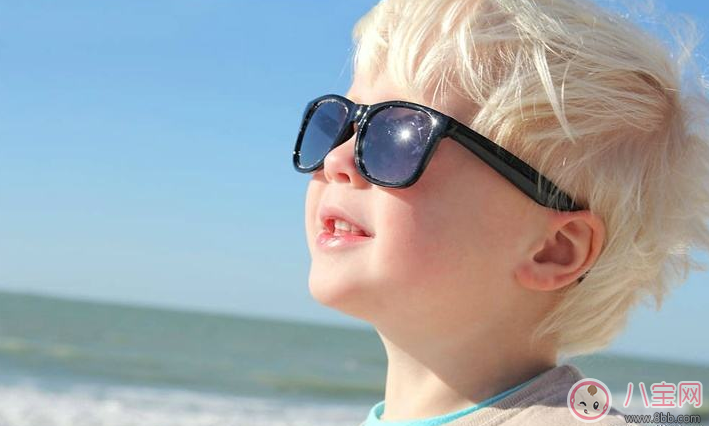 寶寶曬太陽的最佳時間，如何讓寶寶正確的曬太陽