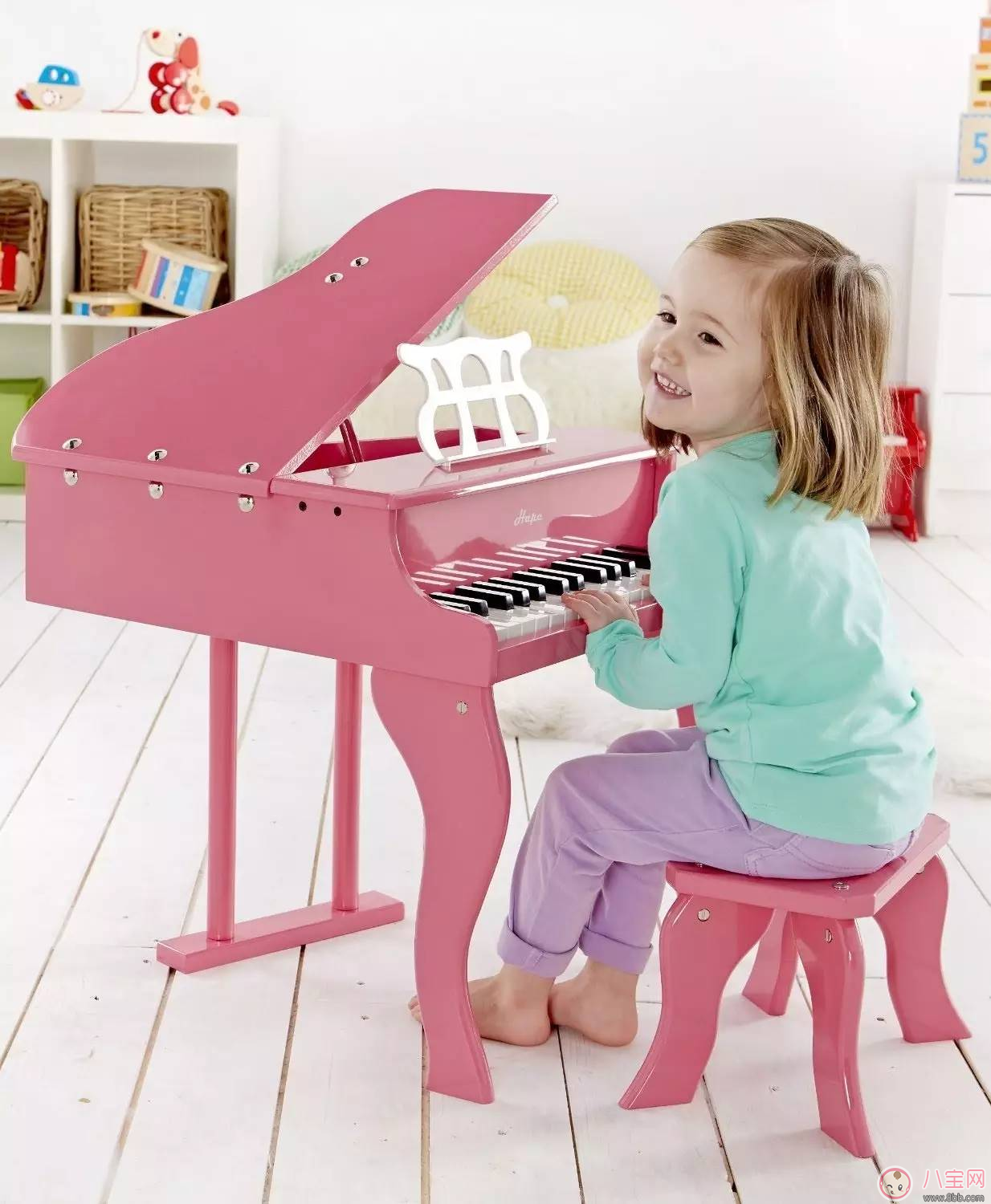 賈靜雯咘咘唱歌呆萌可愛(ài) 寶寶唱歌萌翻天 賈靜雯咘咘唱歌呆萌可愛(ài) 寶寶唱歌萌翻天