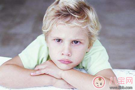 寶寶肚子里面有蛔蟲的癥狀是什么   怎么知道寶寶肚子里有蛔蟲了