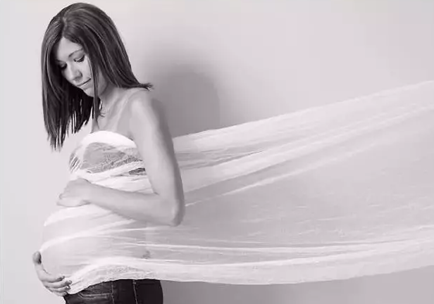 另類孕照如何拍？怎么拍出獨(dú)一無二的孕照？