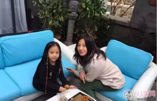 趙薇如何教育出乖巧小四月？趙薇的育兒經(jīng)是什么？