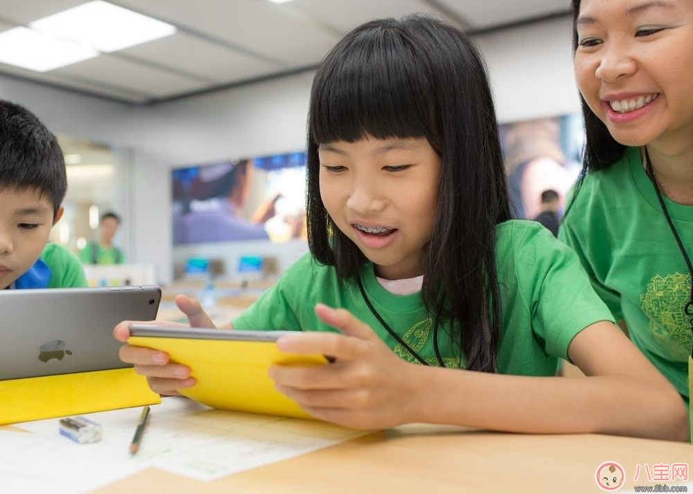 孩子沉迷手機(jī)延誤學(xué)業(yè)怎么辦 讓孩子遠(yuǎn)離手機(jī)的辦法 孩子沉迷手機(jī)延誤學(xué)業(yè)怎么辦 讓孩子遠(yuǎn)離手機(jī)的辦法