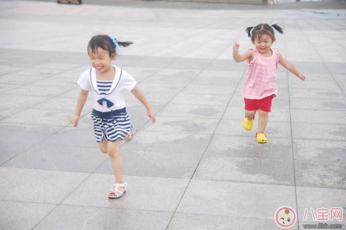 哪些因素會(huì)影響孩子長(zhǎng)高 孩子長(zhǎng)高吃什么好