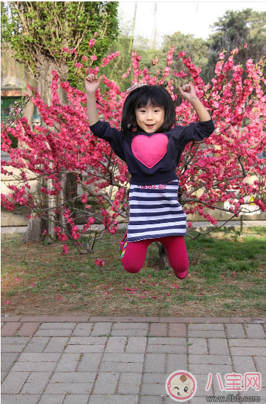 哪些因素會(huì)影響孩子長(zhǎng)高 孩子長(zhǎng)高吃什么好