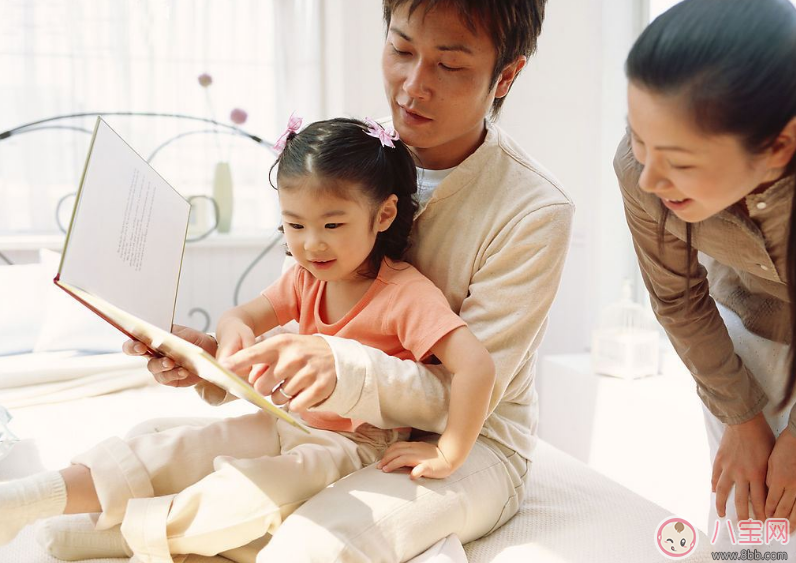 寶寶纏著自己講故事怎么辦 怎么給孩子編故事 寶寶纏著自己講故事怎么辦 怎么給孩子編故事