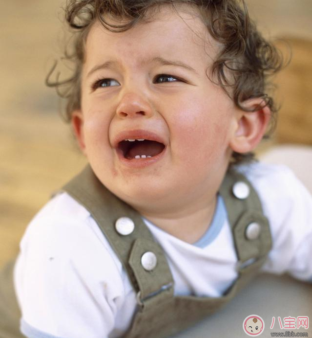 怎么讓孩子打針時不哭不鬧 孩子安安靜靜打針方法 怎么讓孩子打針時不哭不鬧 孩子安安靜靜打針方法