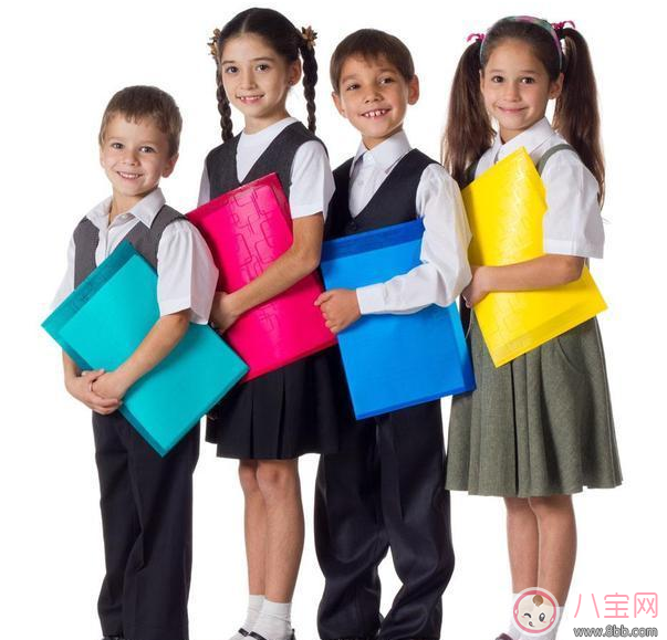 男女孩怎么養(yǎng)比較好 真的要遵從男孩窮養(yǎng)女孩富養(yǎng)嗎 男女孩怎么養(yǎng)比較好 真的要遵從男孩窮養(yǎng)女孩富養(yǎng)嗎