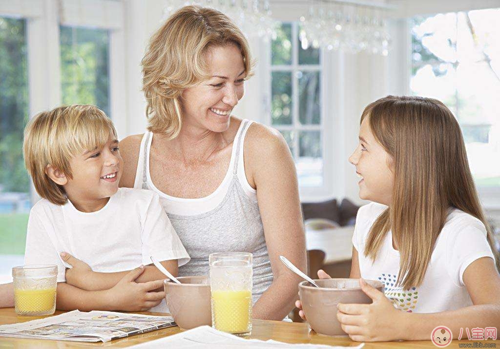 父母愛嘮叨合適嗎？寶寶表現(xiàn)明確是否嘮叨過度