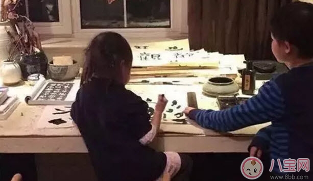 孩子學(xué)書法的最佳年齡 哪些明星的孩子在學(xué)書法 孩子學(xué)書法的最佳年齡 哪些明星的孩子在學(xué)書法