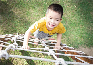 孩子獨(dú)自在家的危險性 如何避免孩子遭受意外