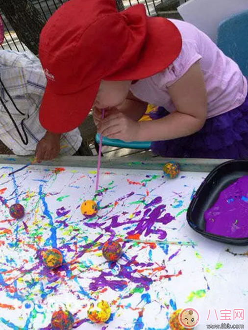 孩子愛涂鴉就讓他學畫畫 別嫌畫的丑那是靈感