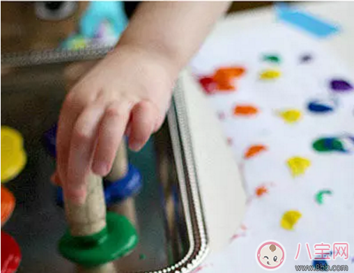 孩子愛涂鴉就讓他學畫畫 別嫌畫的丑那是靈感