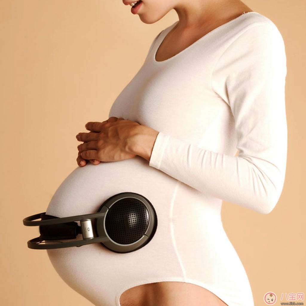 孕期胎教選擇有講究 選擇胎教音樂的正確姿勢 孕期胎教選擇有講究 選擇胎教音樂的正確姿勢