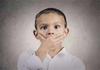 孩子居然撒謊 其實(shí)這樣做比批評(píng)要好得多