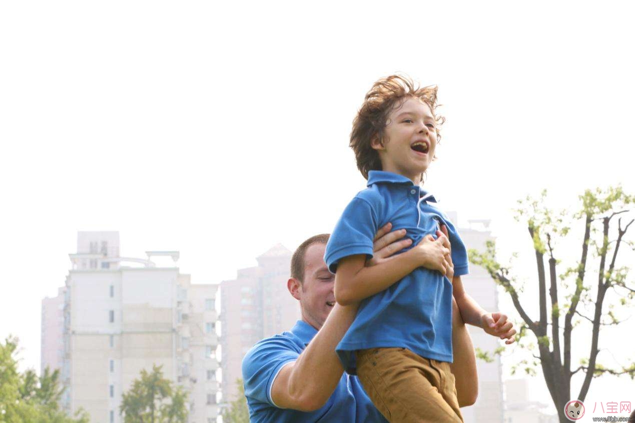 包文婧真實不做作 寶寶更愛的是真實的父母 包文婧真實不做作 寶寶更愛的是真實的父母