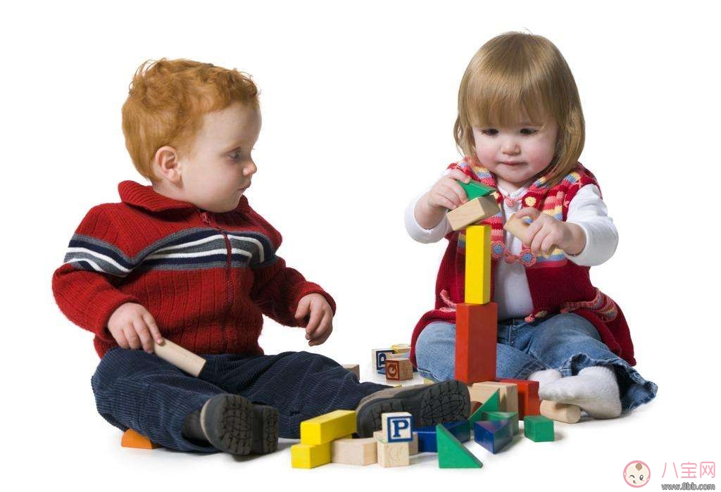 如何提高寶寶交往能力 家長應(yīng)該如何做 如何提高寶寶交往能力 家長應(yīng)該如何做