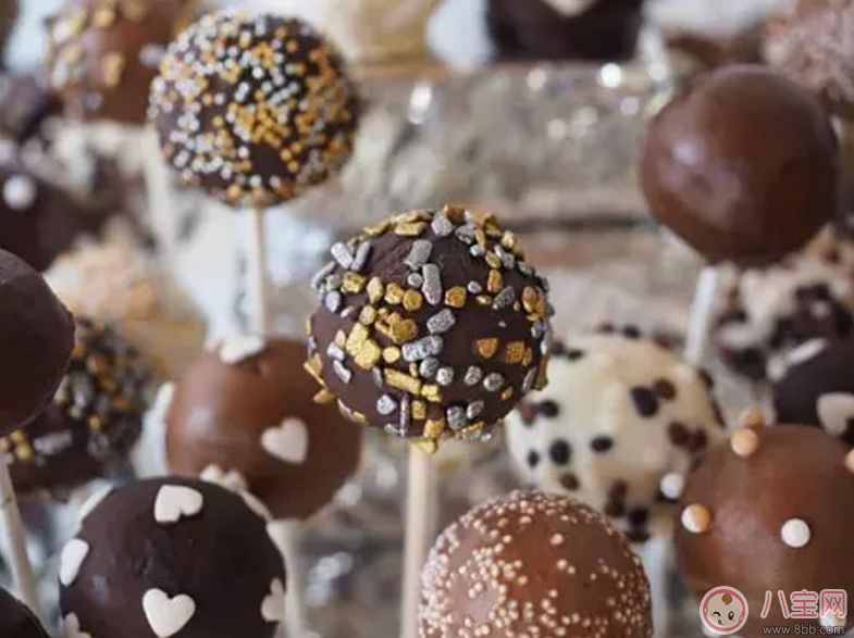 63歲羅大佑拒絕給女兒生日禮物 刻意的“拒絕滿足”做得對嗎？