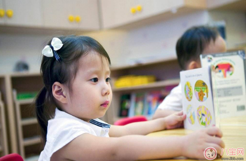 養(yǎng)成正確的習慣會對孩子成長有很大幫助 