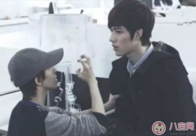 金絲雀是什么梗 郭敬明的金絲雀是誰(shuí)(金絲雀事件關(guān)系梳理) 金絲雀是什么梗 郭敬明的金絲雀是誰(shuí)(金絲雀事件關(guān)系梳理)