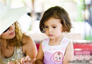 如何提升寶寶表現(xiàn)能力  首先培養(yǎng)孩子自信心