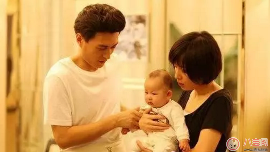 靳東赴港陪愛妻生二胎 還有那些全程陪產(chǎn)的星爸【準(zhǔn)爸陪產(chǎn)十大準(zhǔn)備】