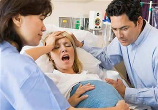 靳東赴港陪愛妻生二胎 還有那些全程陪產(chǎn)的星爸【準爸陪產(chǎn)十大準備】